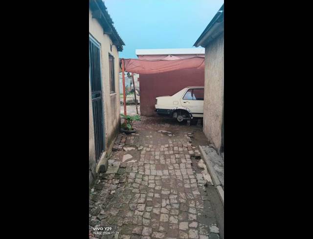 10 BEDROOM HOUSE FOR SALE IN TEMBISA